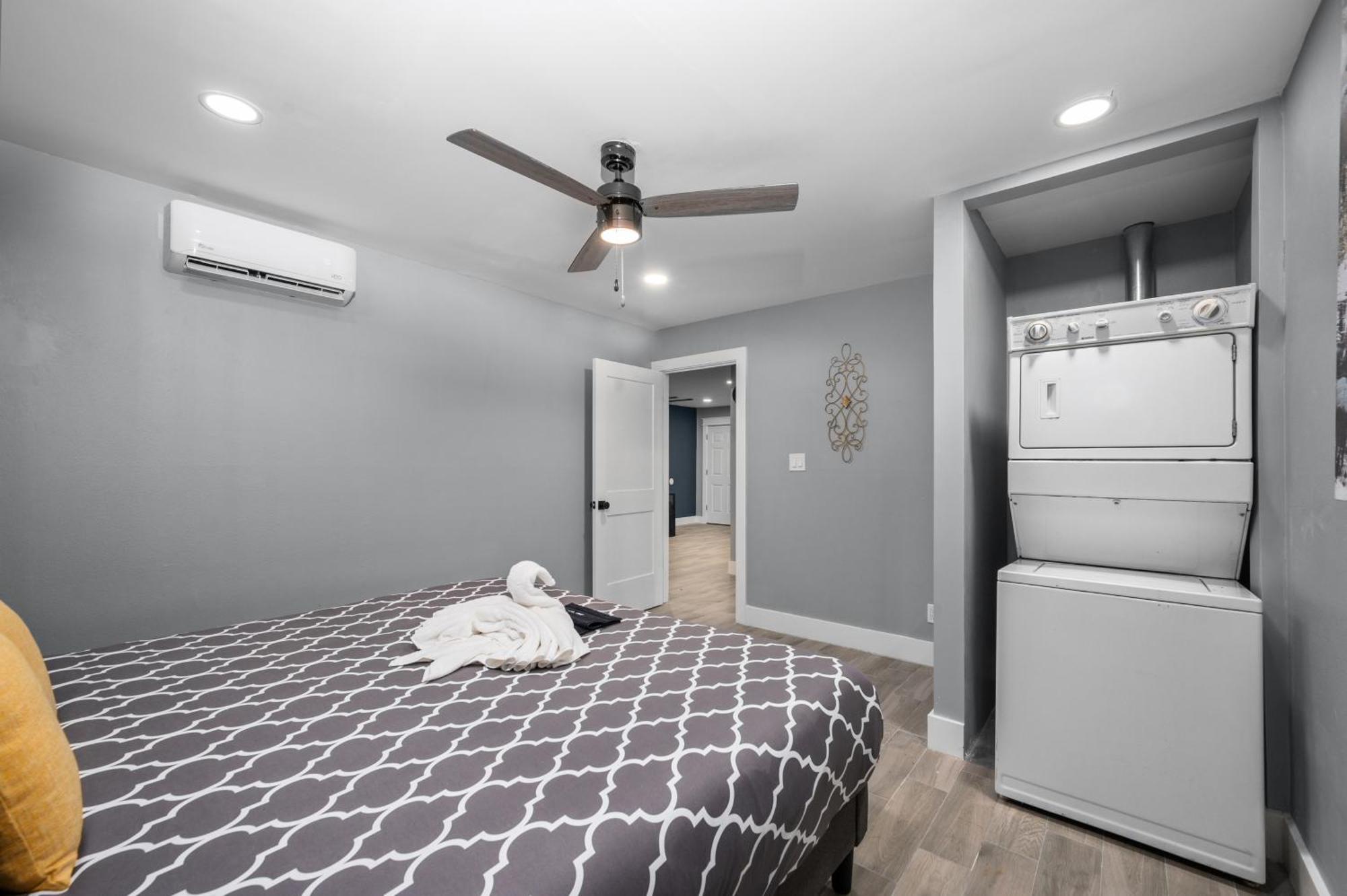 Cozy Galleria Near Uptown With Free Park Houston